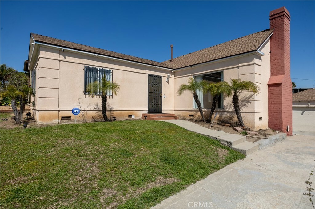 Property Photo:  1404 Overhill Drive  CA 90302 