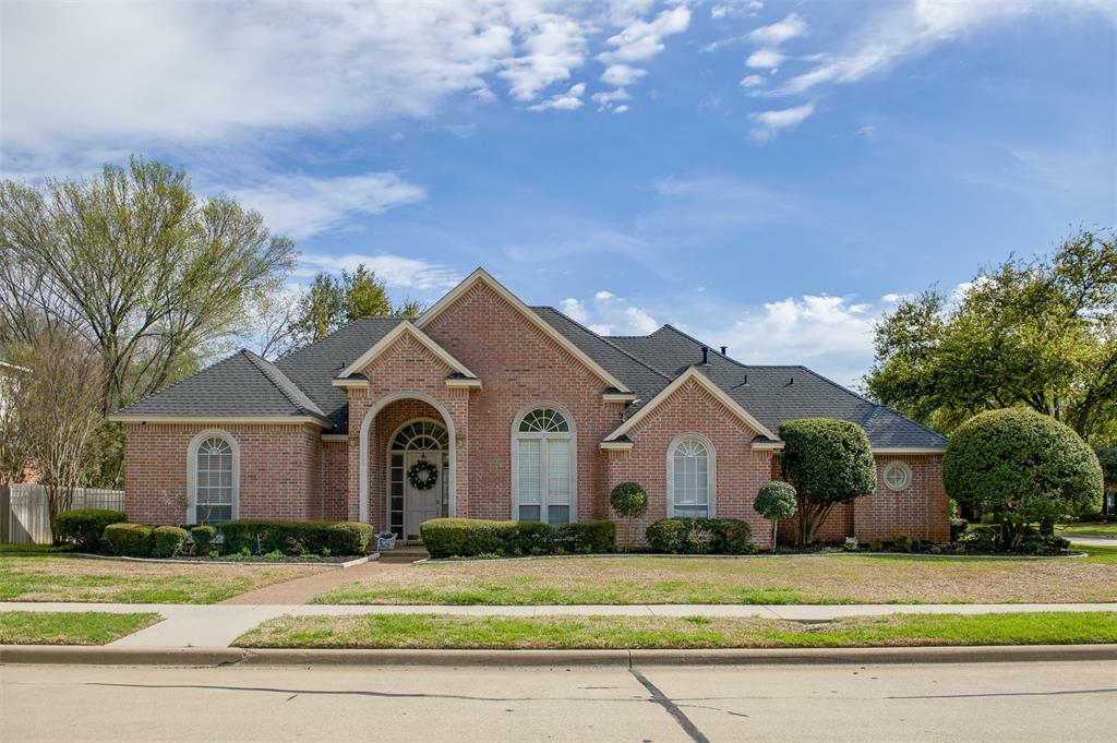 Property Photo:  305 Mill Crossing W  TX 76034 