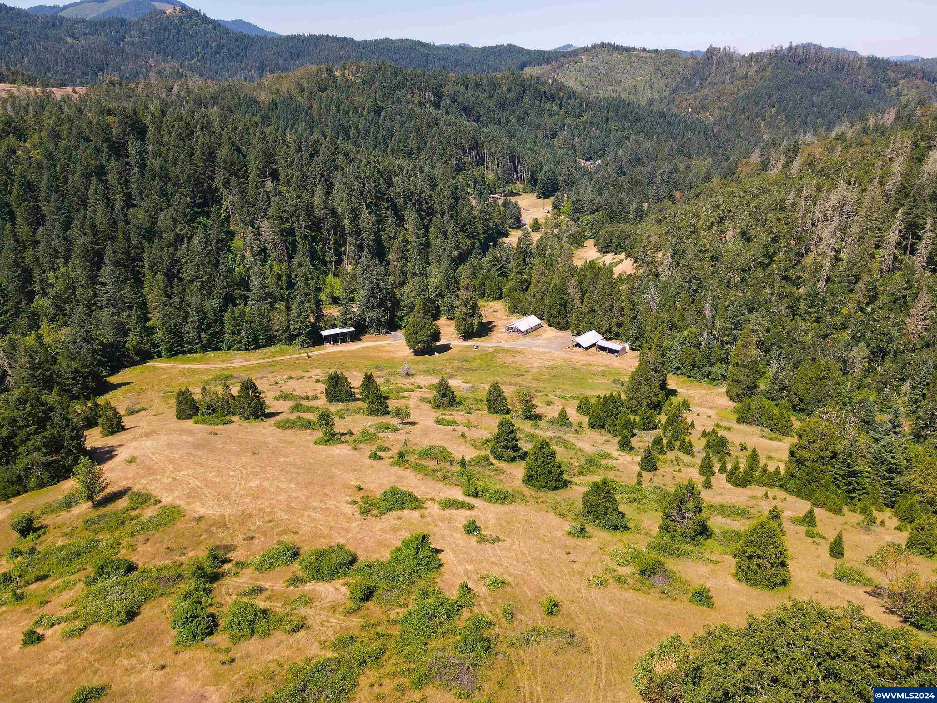 Property Photo:  1800  East Willis Creek Rd  OR 97496 