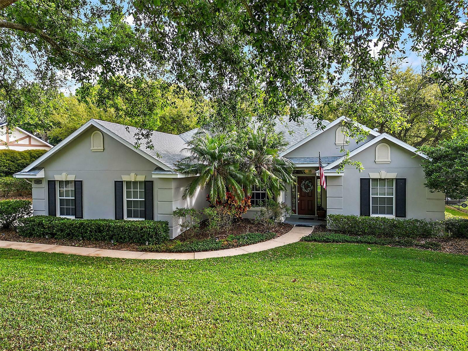 Property Photo:  1407 Chesterfield Court  FL 32726 