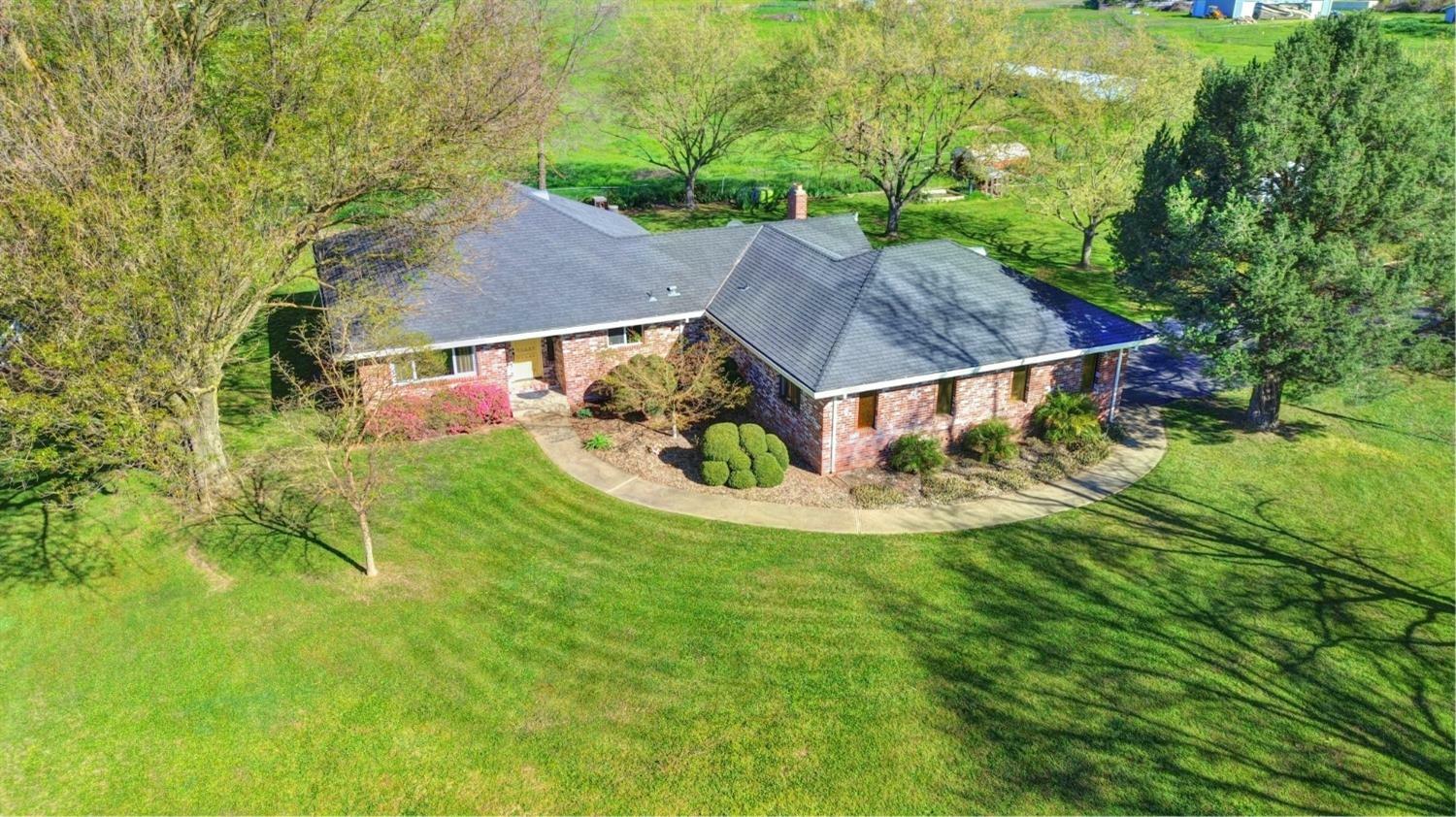 Property Photo: 9484 Dillard Road CA 95693