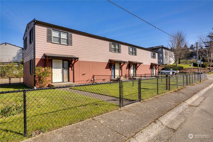 1146 Magnuson Way  Bremerton WA 98310 photo