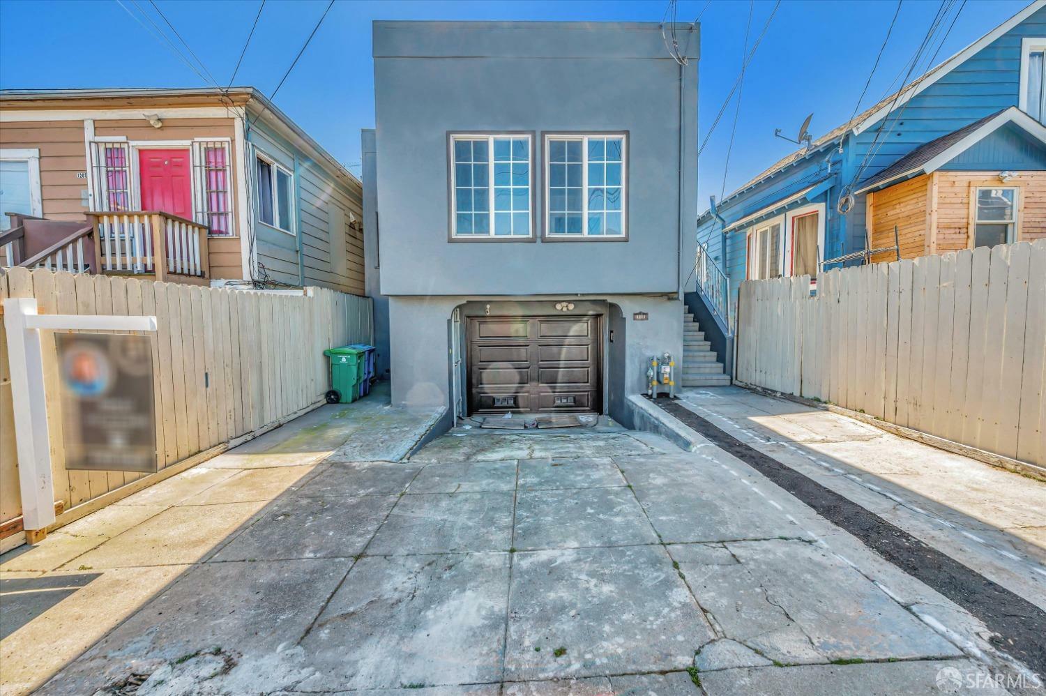 Property Photo:  1211 Revere Avenue  CA 94124 