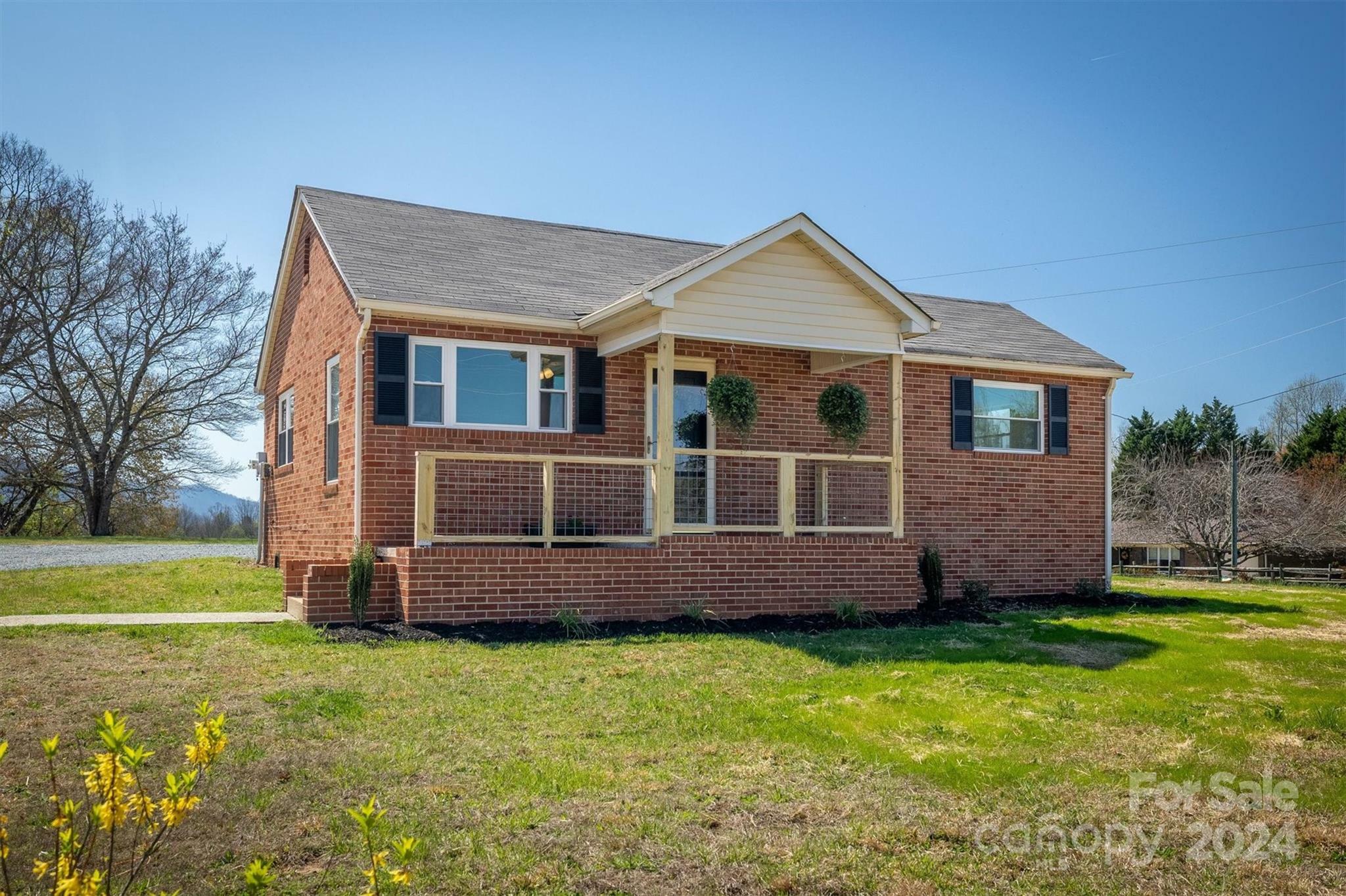 Property Photo:  4364 Ruritan Drive  NC 28655 