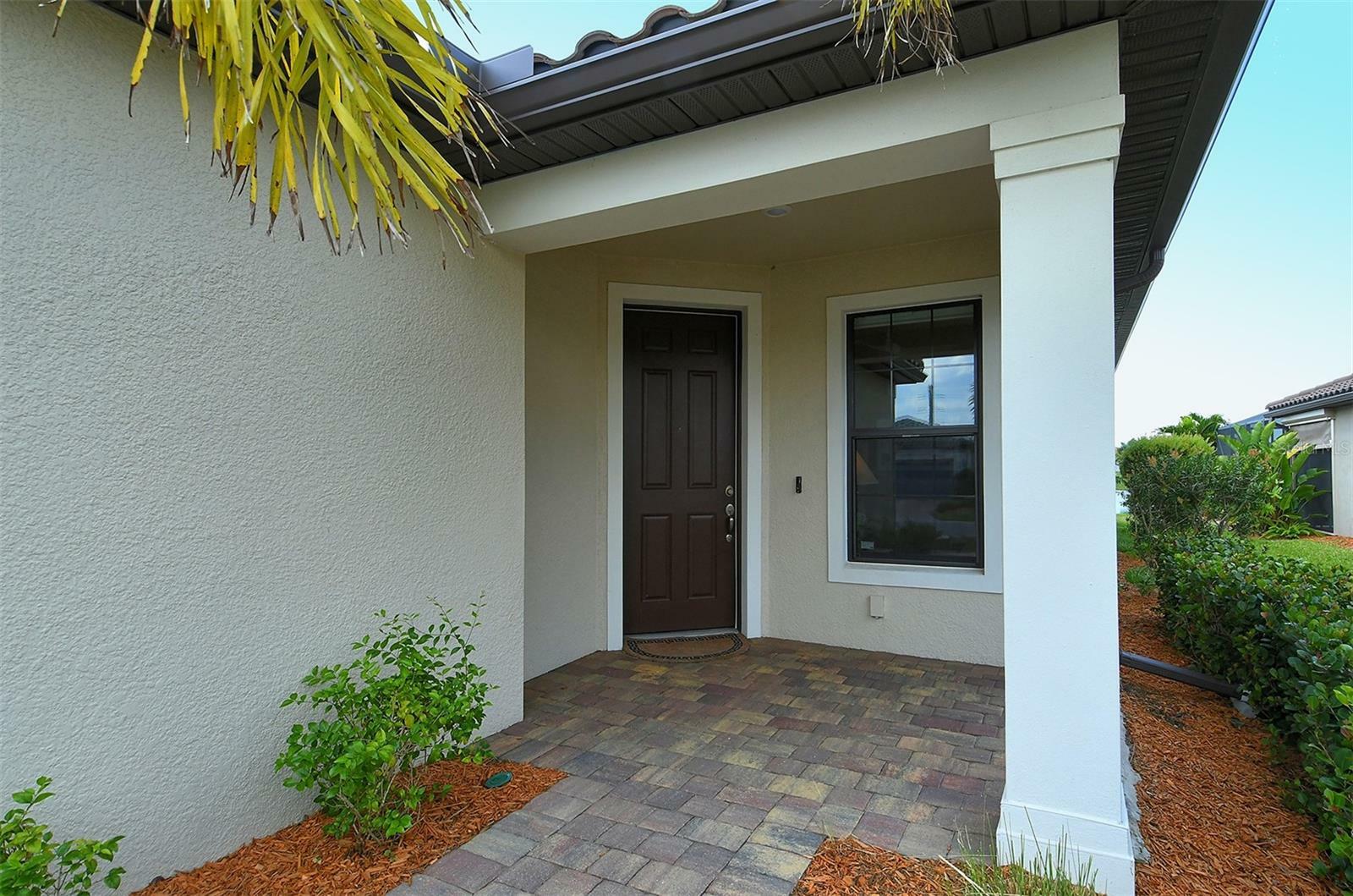 Property Photo:  7008 Hanover Court  FL 34202 