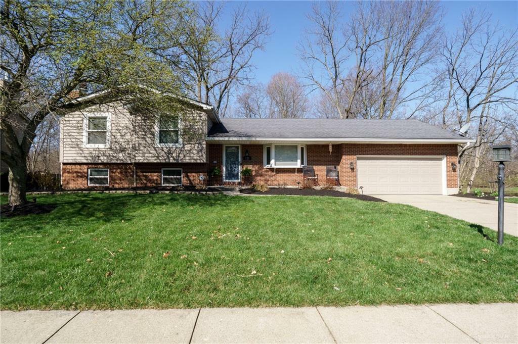 121 Deer Trail Drive  Springboro OH 45066 photo