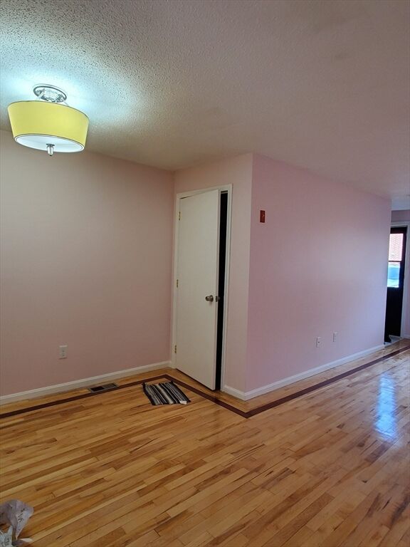 Property Photo:  386 Farrwood Dr 386  MA 01835 
