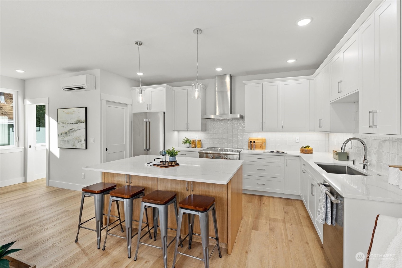 Property Photo: 2114 N 43rd Street WA 98103