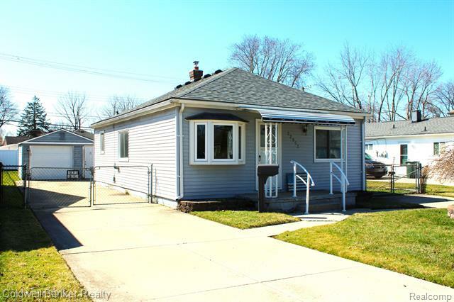 22952  Hoffman  St. Clair Shores MI 48082 photo