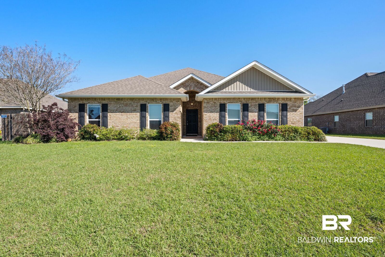 Property Photo: 10025 Wexford Lane AL 36526