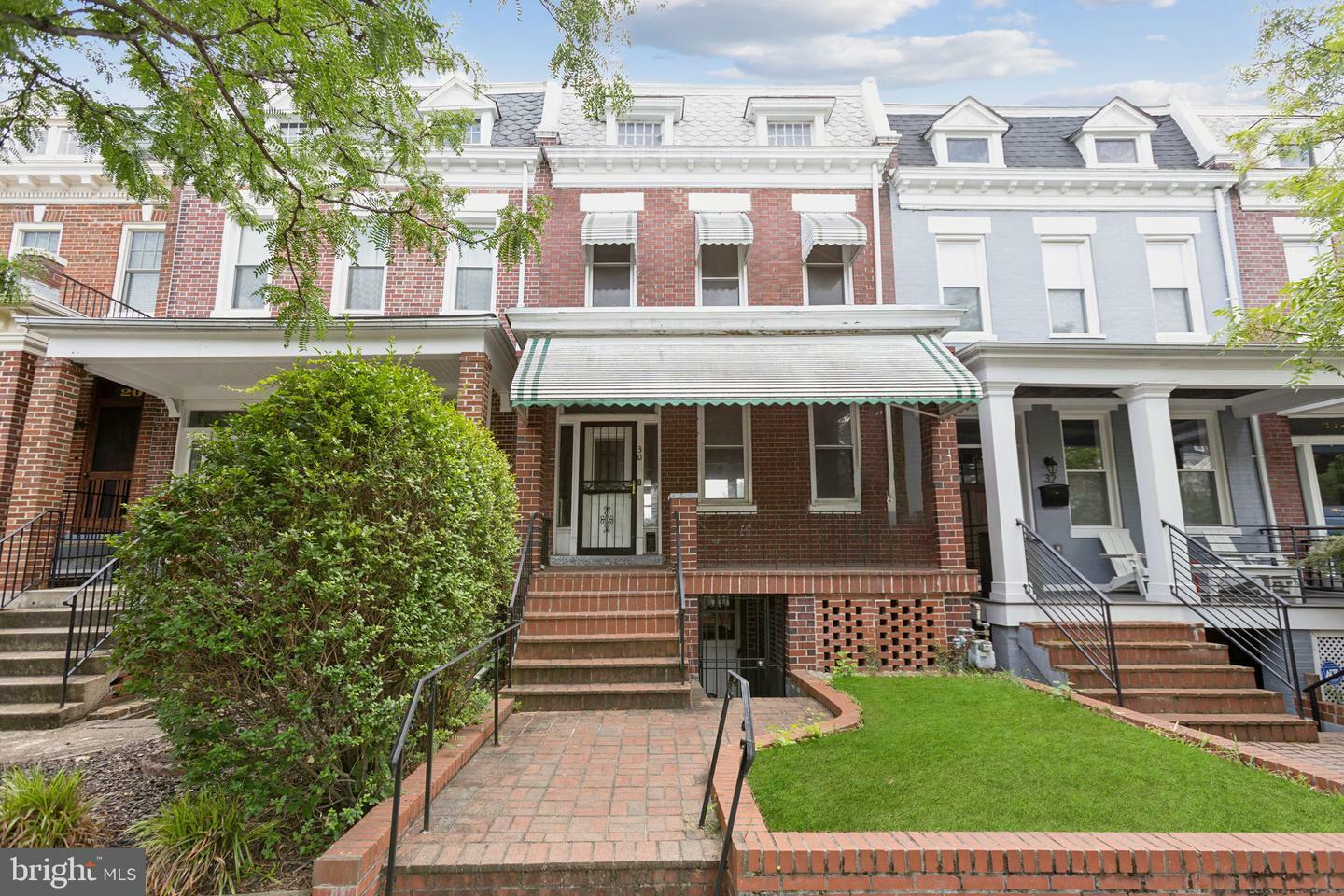 Property Photo:  30 W Street NW  DC 20001 