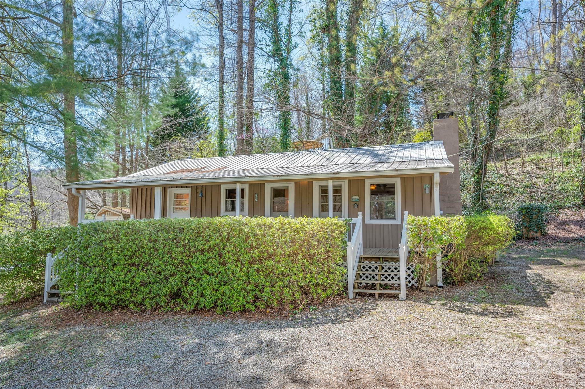 Property Photo:  5129 Green River Cove Road  NC 28773 