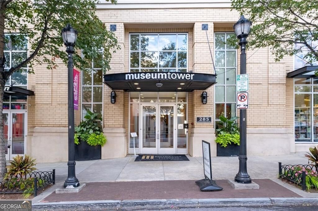 Property Photo:  285 Centennial Olympic Park Drive NW 2103  GA 30313 