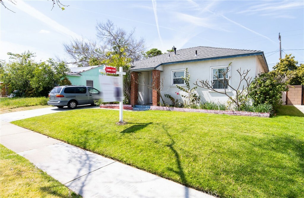 Property Photo:  8903 True Avenue  CA 90660 