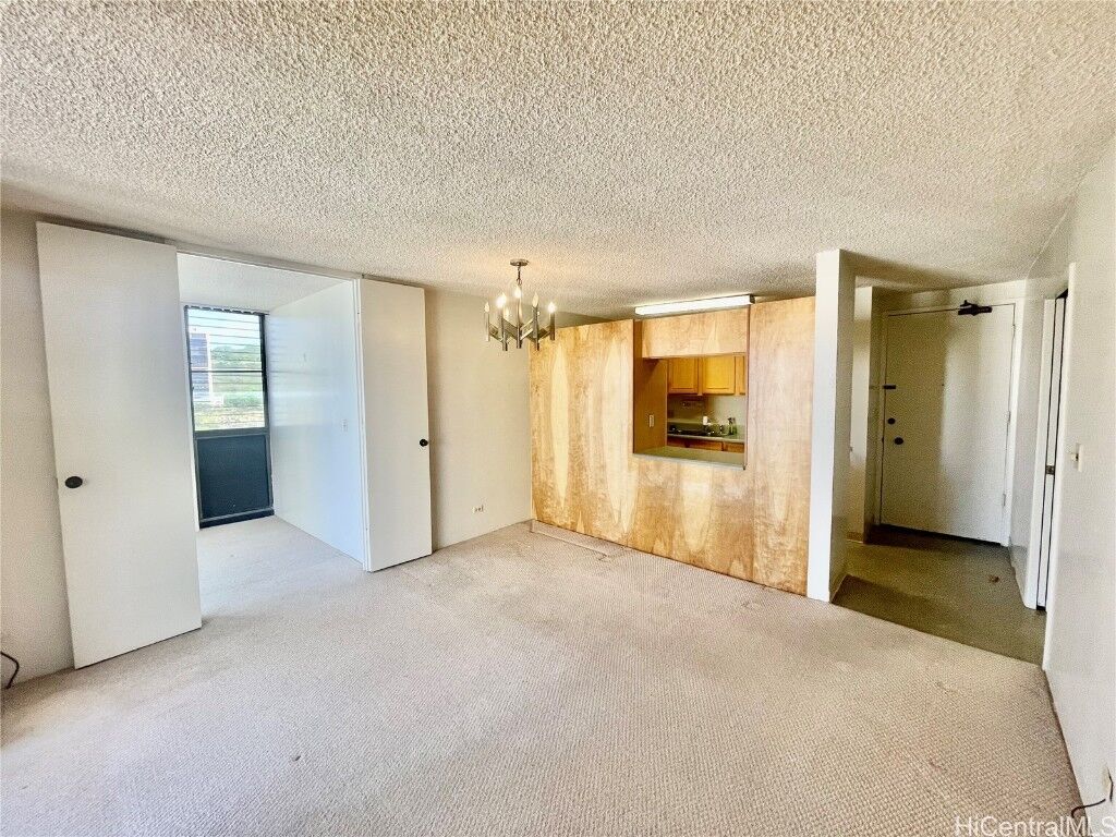 Property Photo: 1201 Wilder Avenue 1904 HI 96822