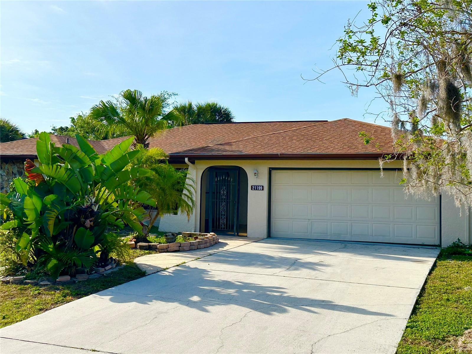 Property Photo:  21199 Cottonwood Avenue  FL 33952 