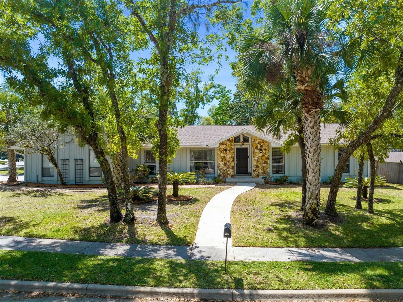 Property Photo:  101 Magnolia Oak Drive  FL 32779 