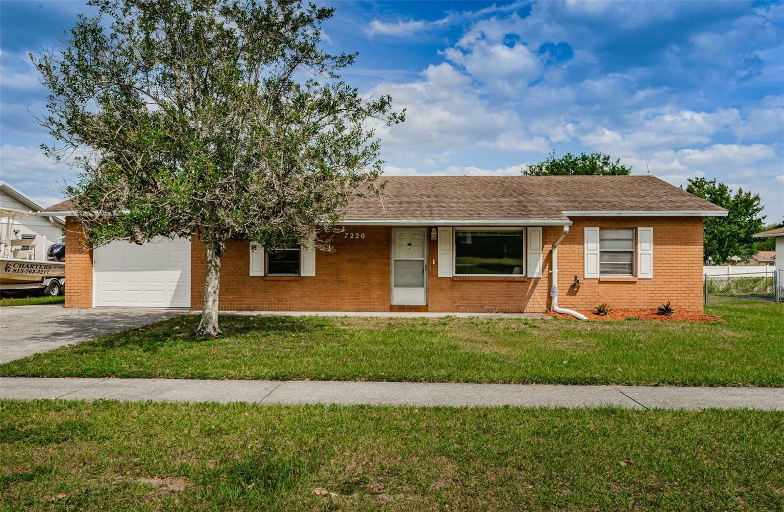 Property Photo:  7220 Applegate Drive  FL 33540 