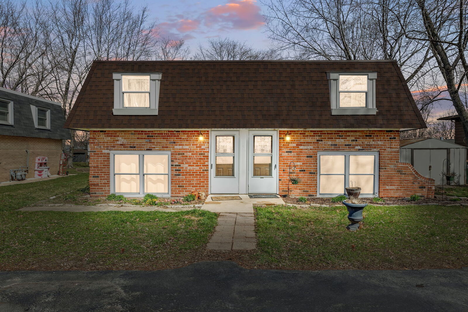 Property Photo:  305 Walter Street  IL 60560 