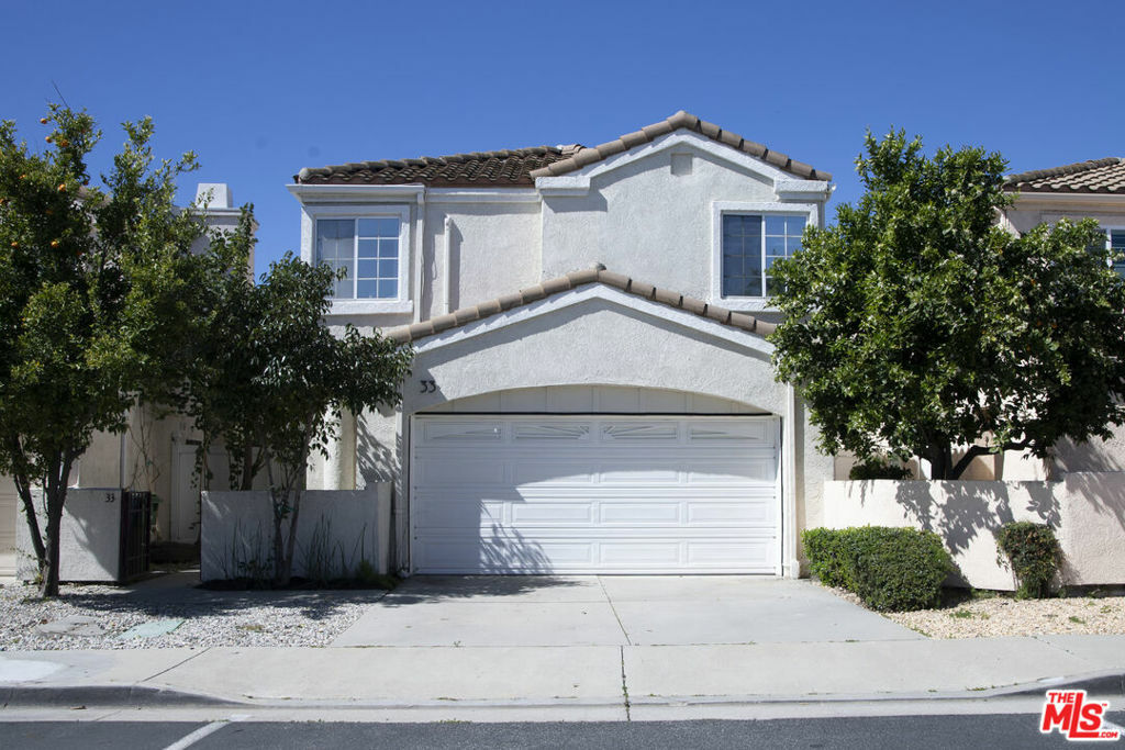 Property Photo:  14300 Terra Bella Street 33  CA 91402 