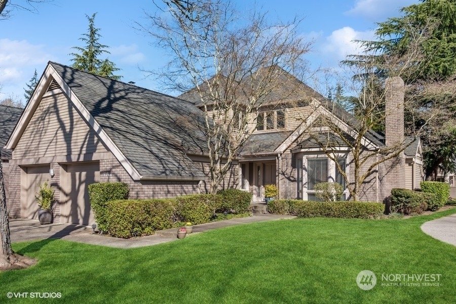 Property Photo:  1756 Bellevue Way NE  WA 98004 