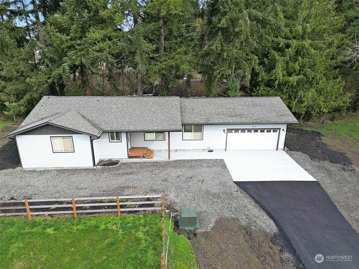 Property Photo: 519 E Maple Street WA 98531
