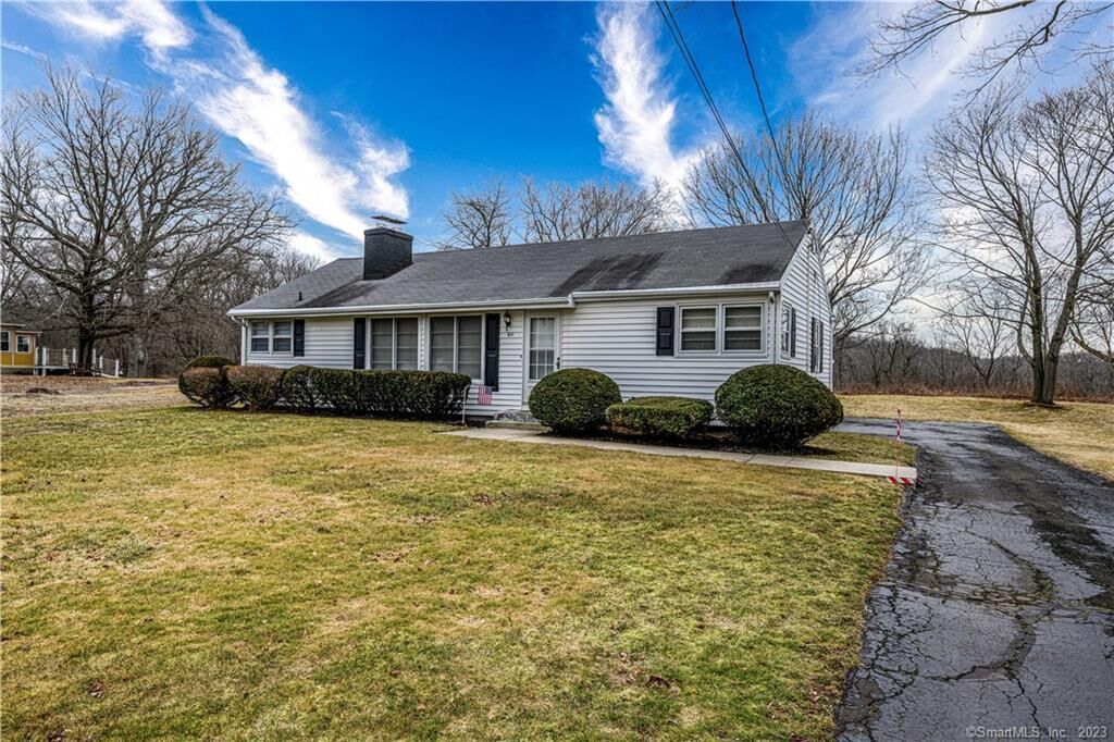 Property Photo:  611 Middletown Avenue  CT 06473 