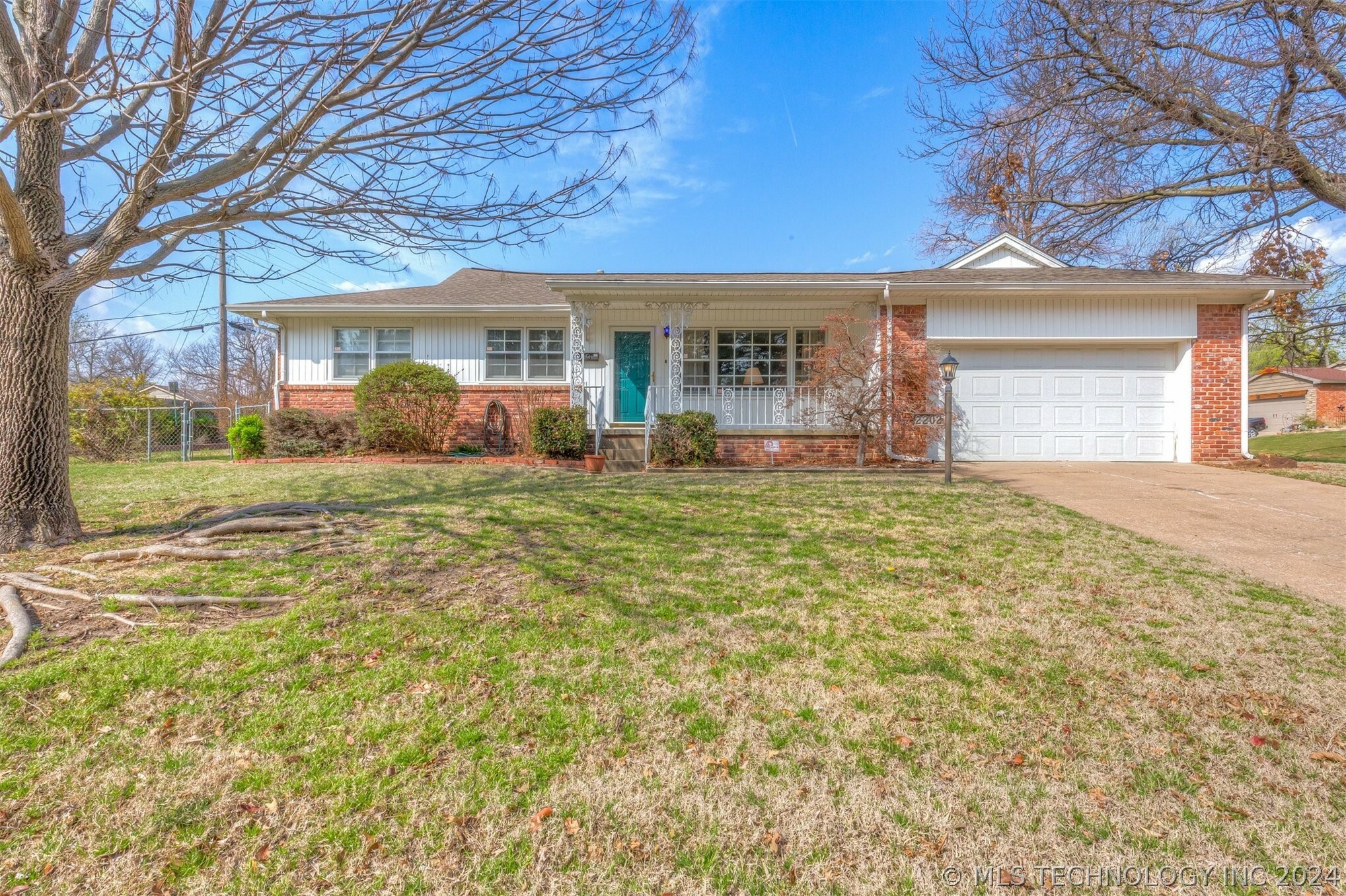 2202 S Maplewood Avenue  Tulsa OK 74114 photo