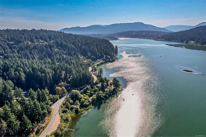 Property Photo: 1450 North End Rd BC V8K 1M5