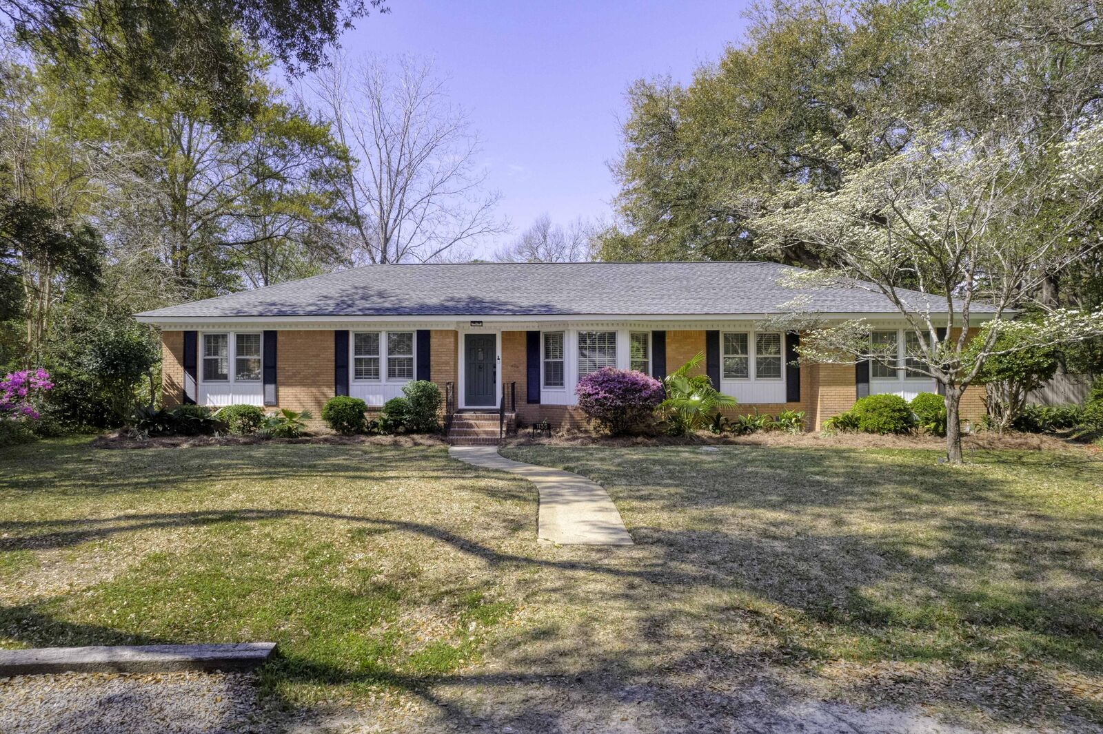 Property Photo:  1135 Mim Avenue  SC 29407 