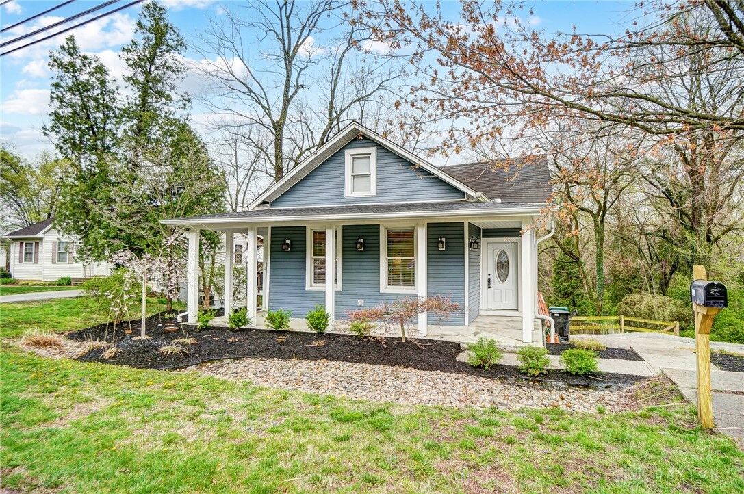 Property Photo: 6327 Hillside Avenue OH 45233