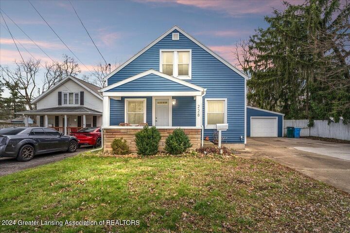 228 E Thomas Street  Lansing MI 48906 photo