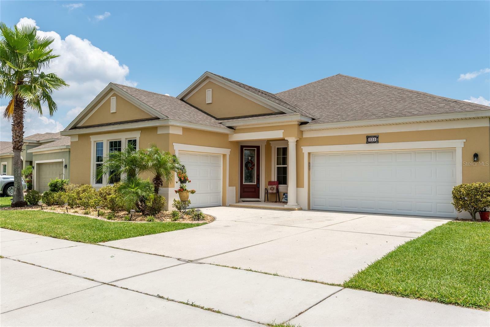 Property Photo:  325 Blue Cypress Drive  FL 34736 