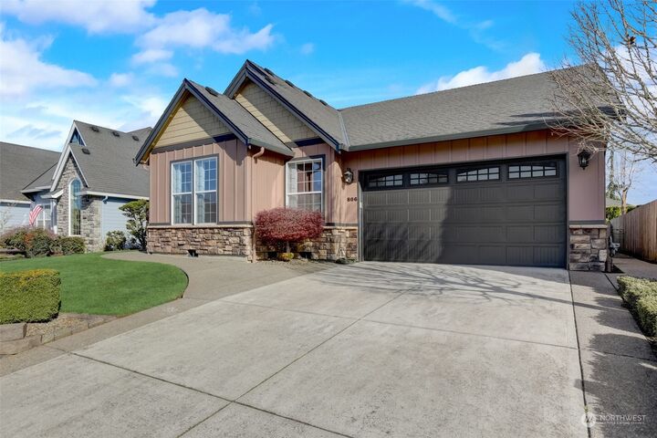 Property Photo:  806 NW 150th Street  WA 98685 