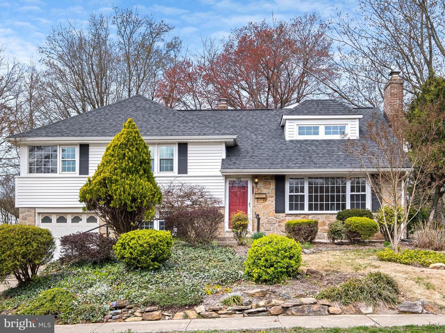 Property Photo: 1203 Crestover Road DE 19803