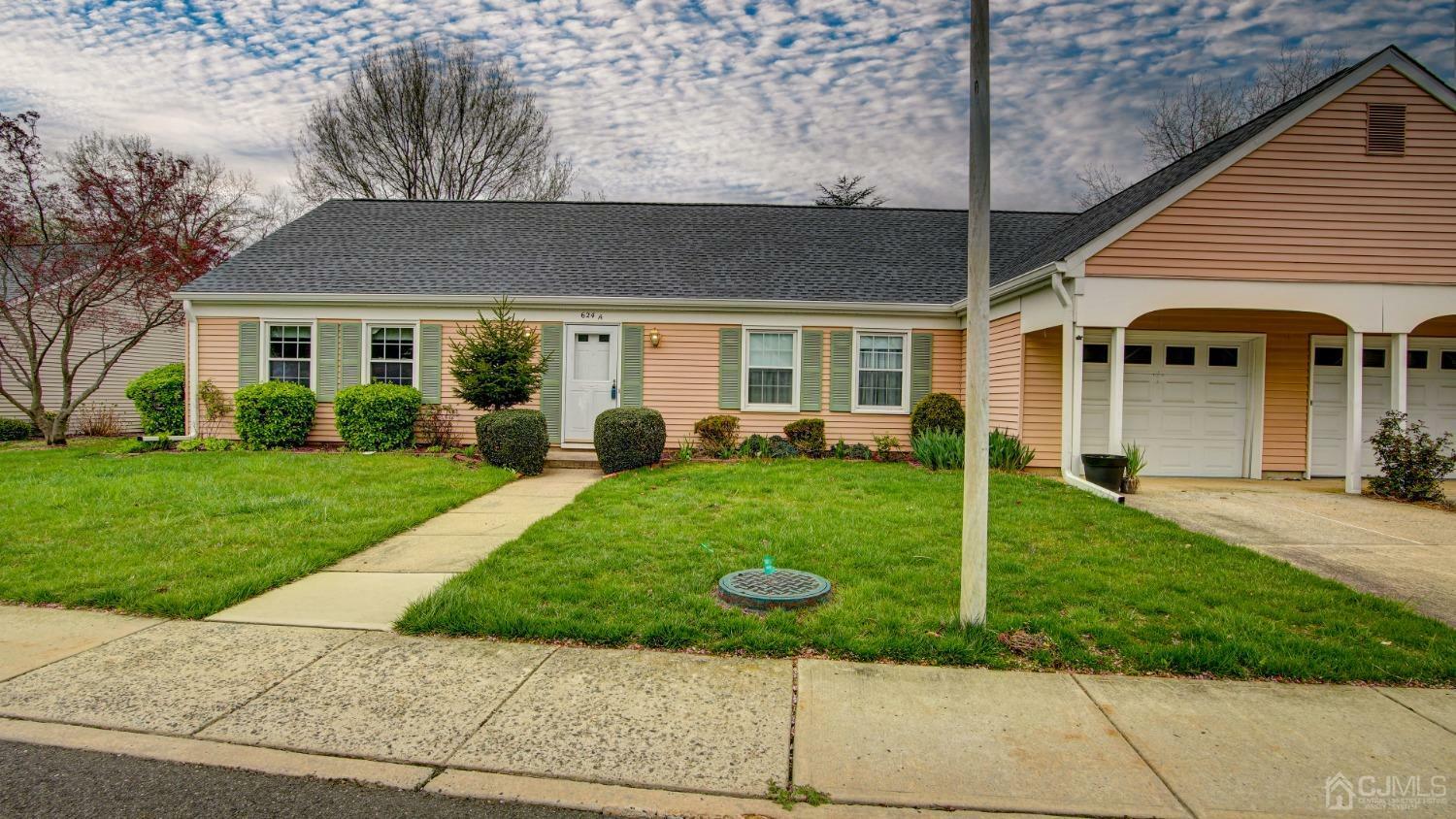 Property Photo:  624 Windsor Way A  NJ 08831 