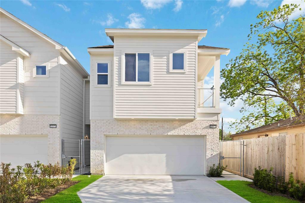 Property Photo:  5217 Noble Street B  TX 77020 