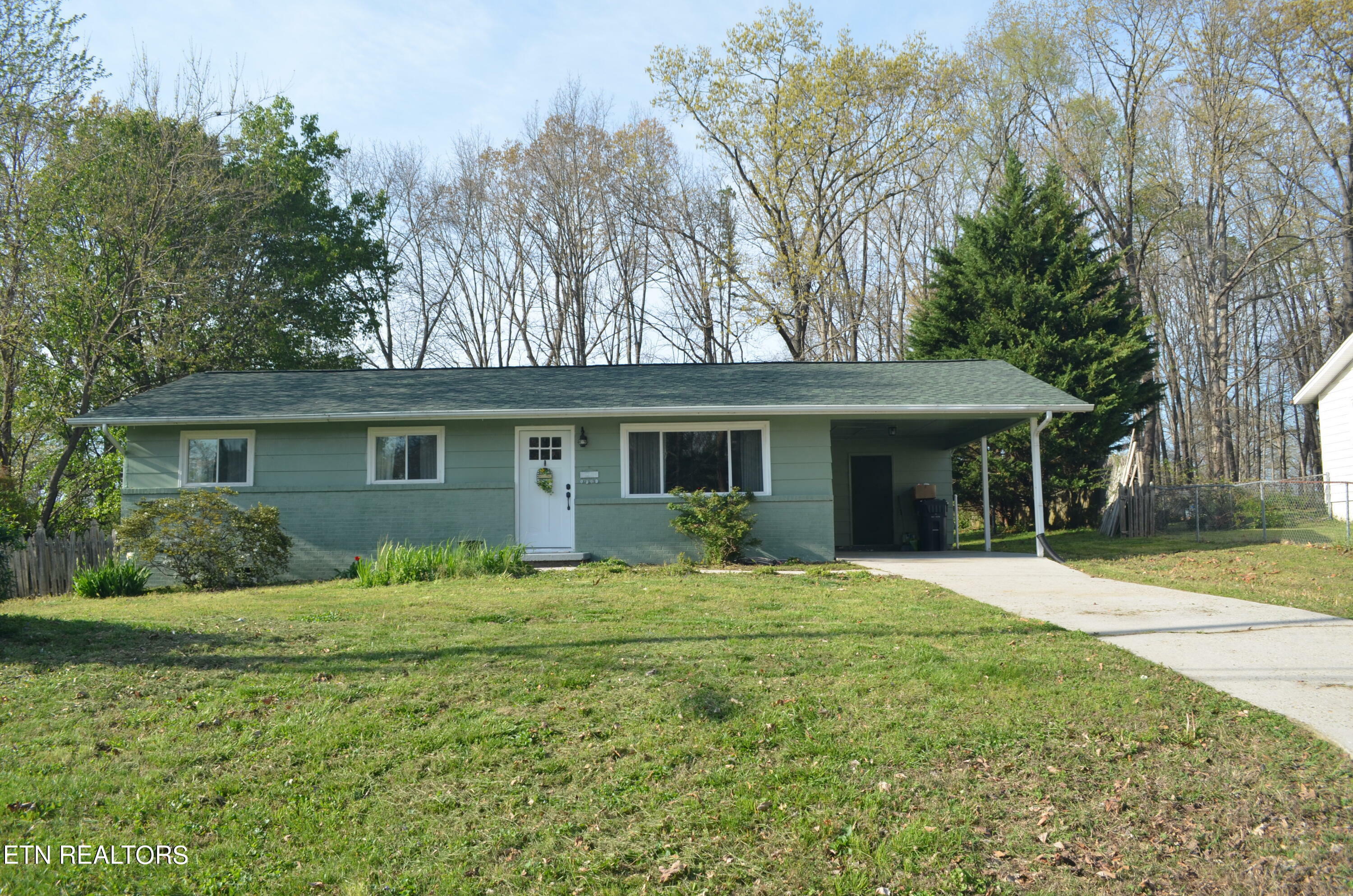 Property Photo:  5021 Fleetwood Drive  TN 37921 