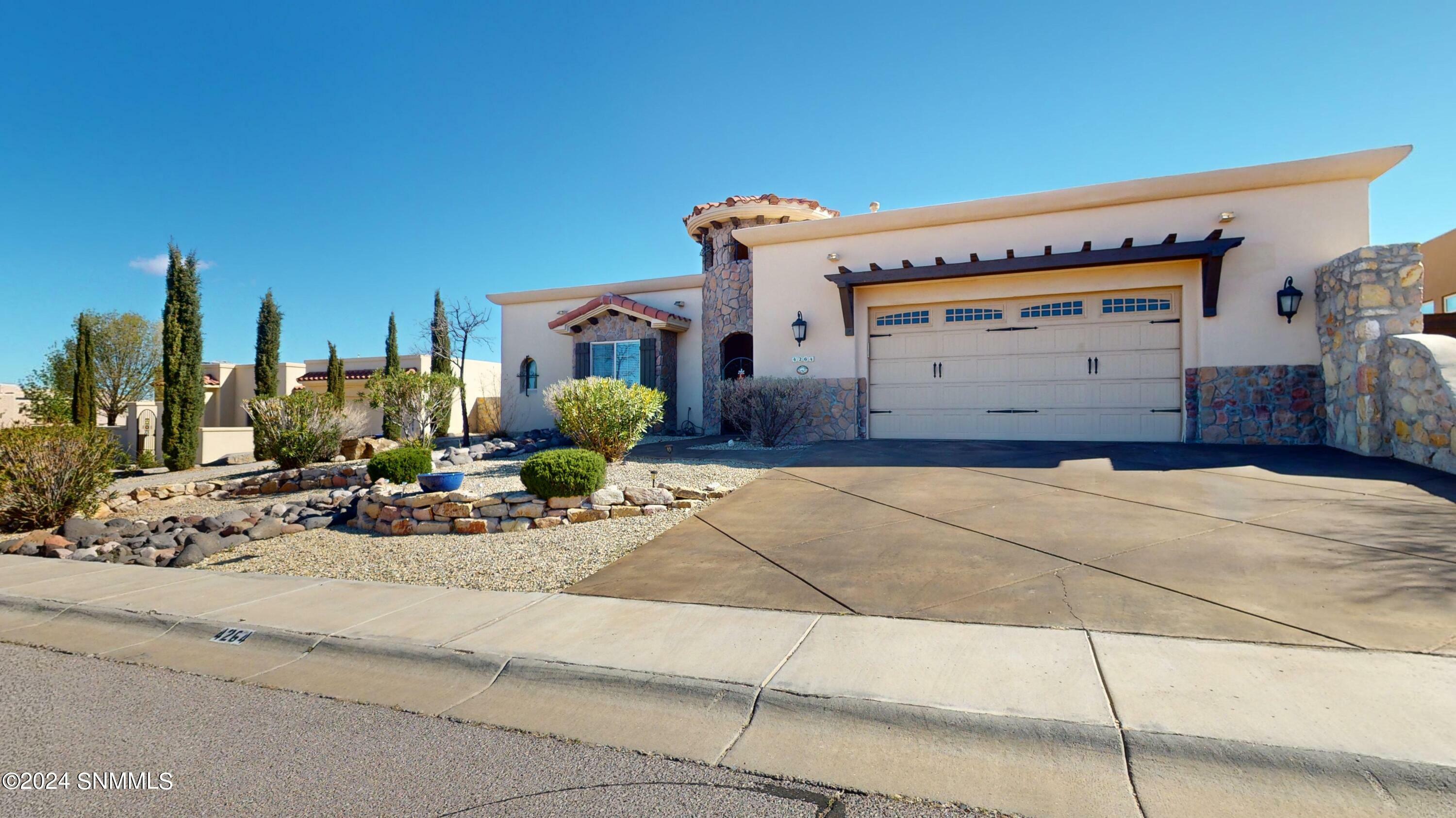 Property Photo:  4264 Lyra Court  NM 88011 