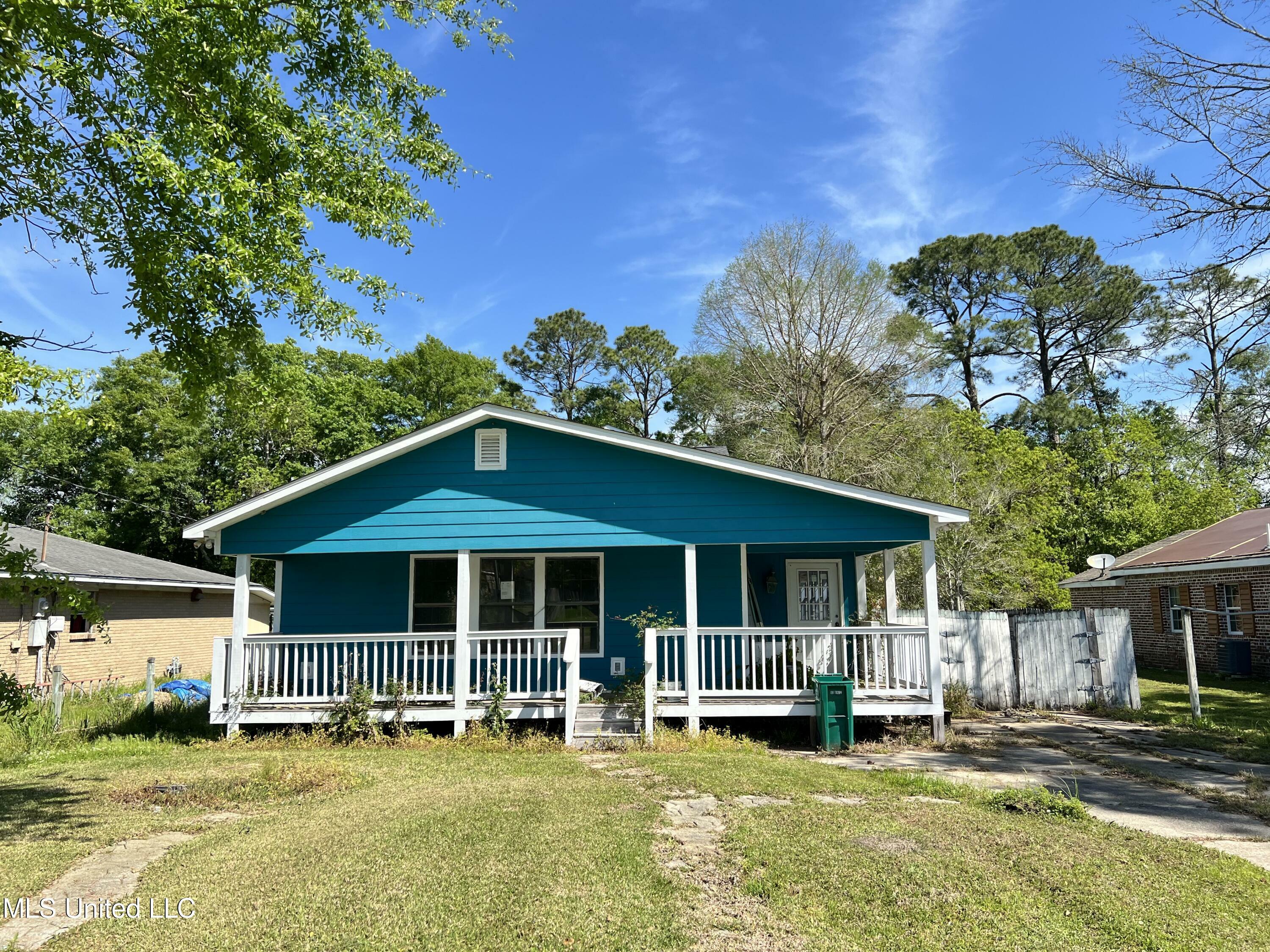 Property Photo:  200 La Rosa Road  MS 39560 