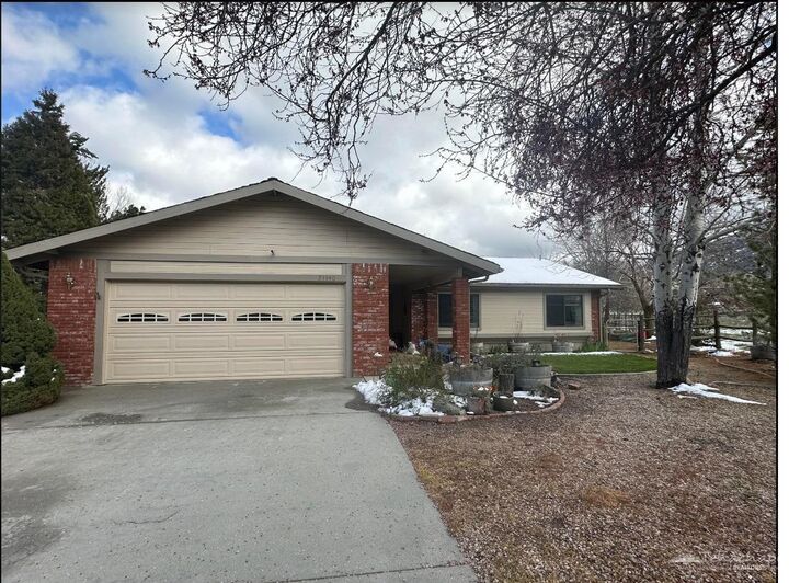 23340 Bunker Court  Tehachapi CA  photo