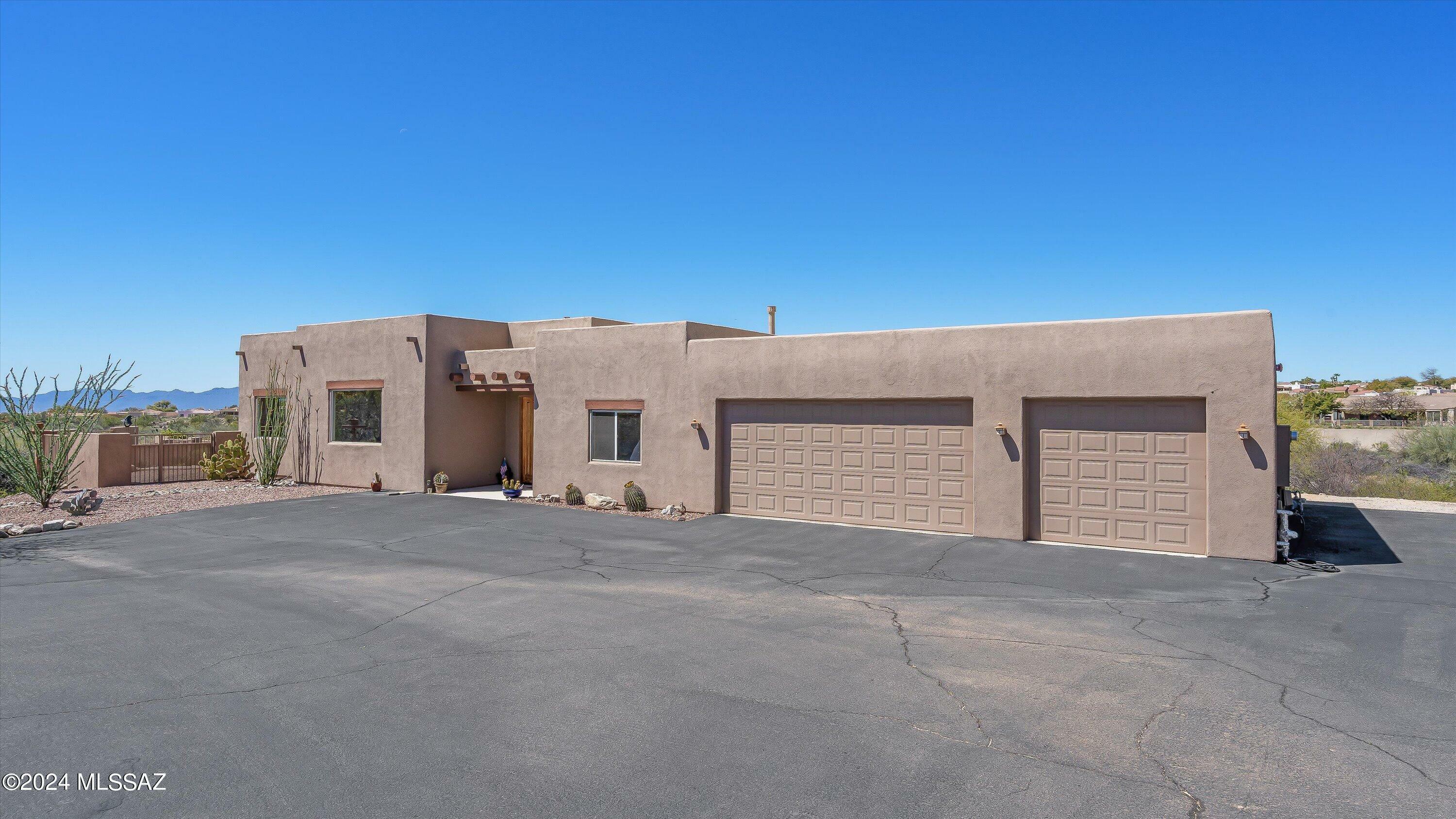 Property Photo:  11651 N Copper Mountain Drive  AZ 85737 