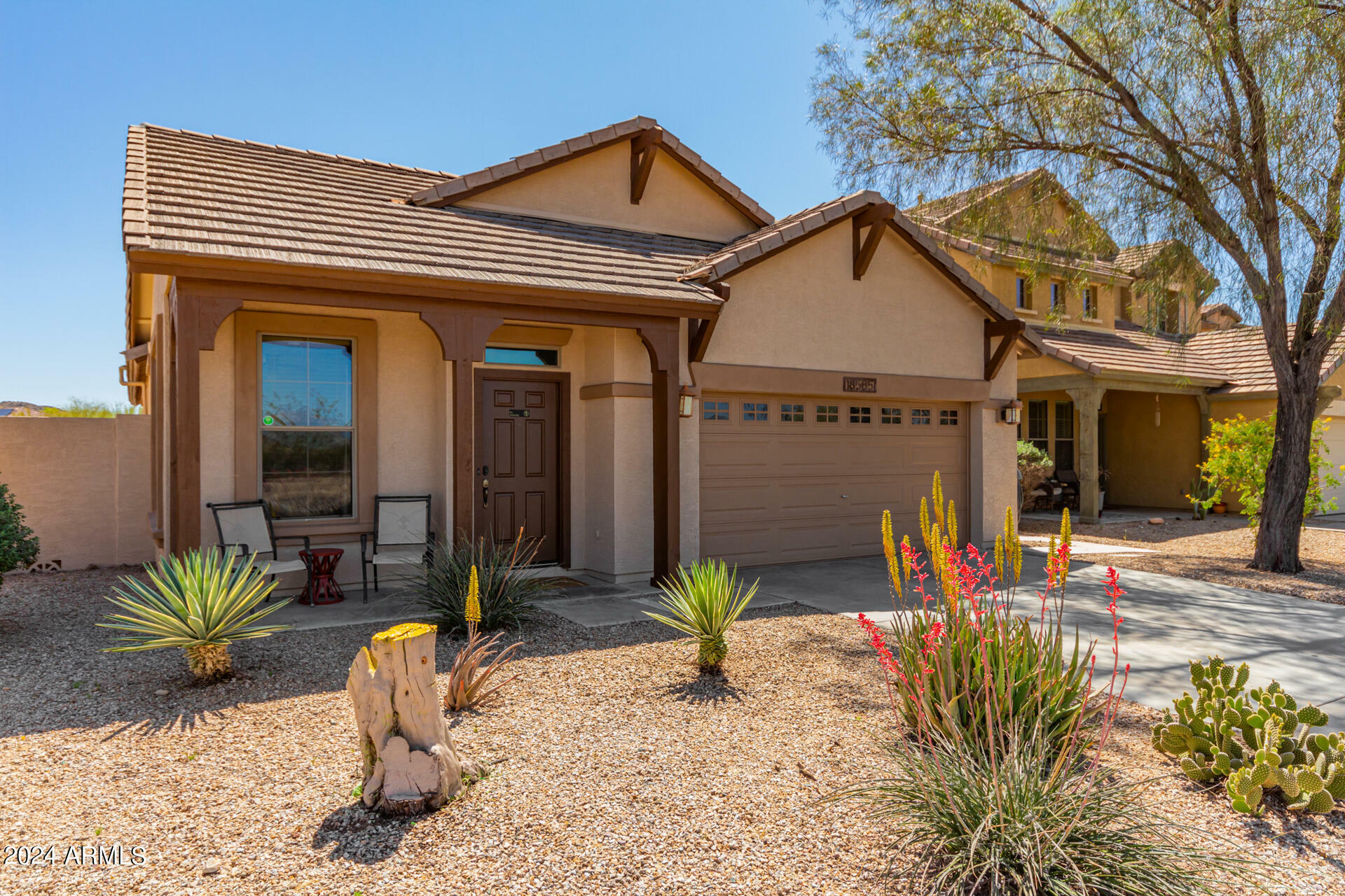 Property Photo:  18565 W Paseo Way  AZ 85338 