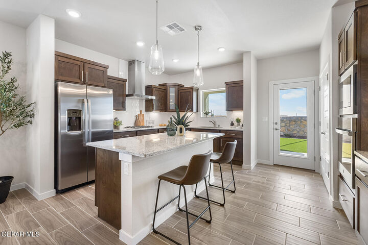 Property Photo:  901 Indigo Sky Street  TX 79928 
