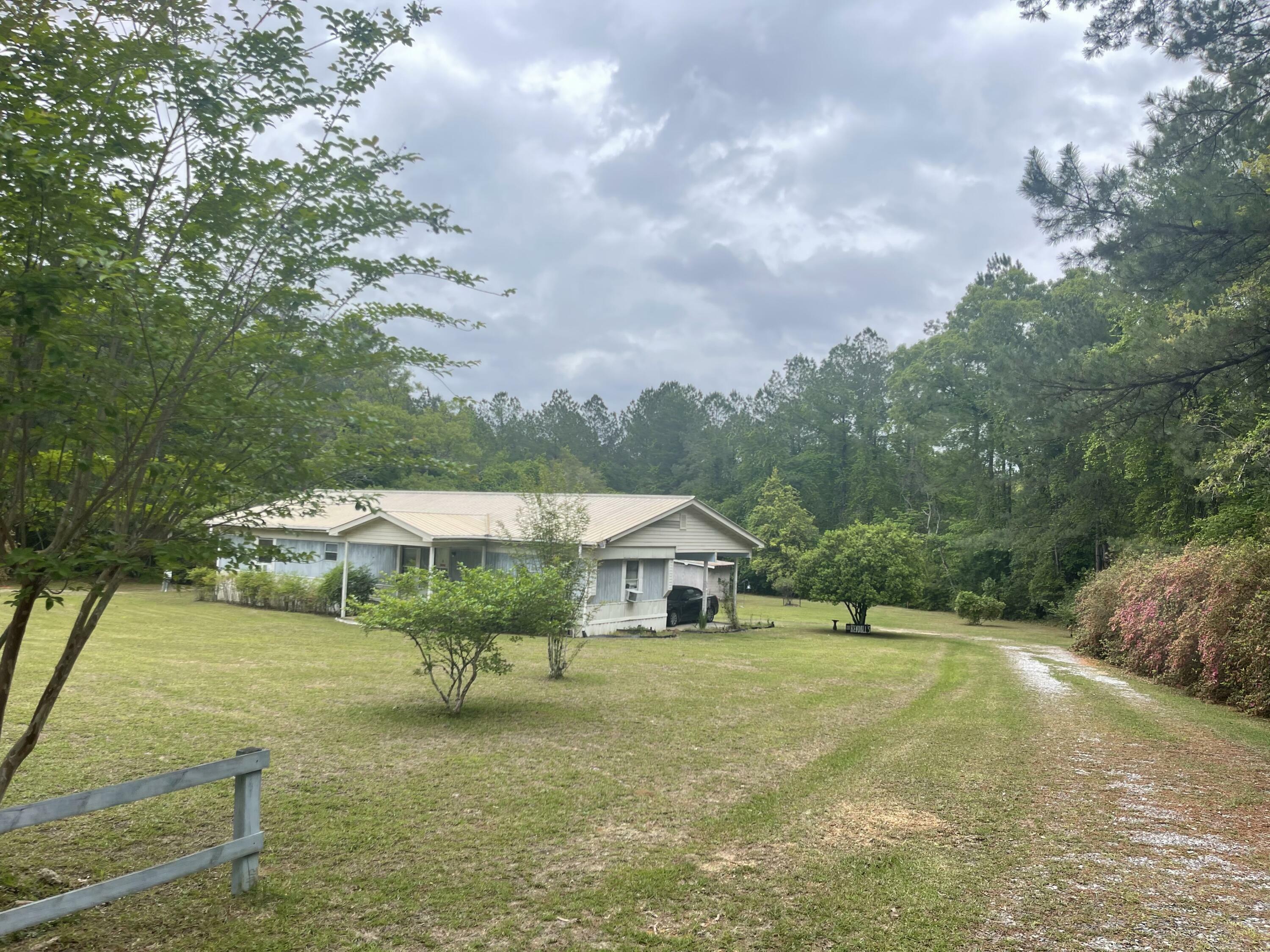 Property Photo:  206 Kahl Rd.  MS 39425 