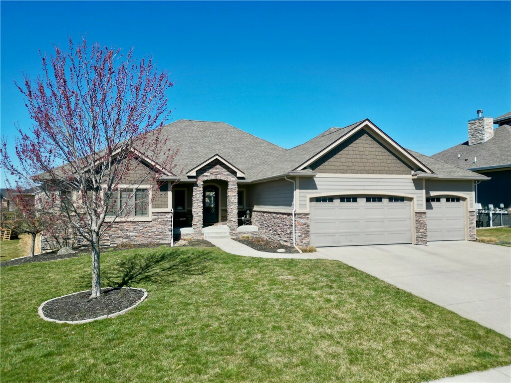 Property Photo:  15015 Plum Drive  IA 50323 