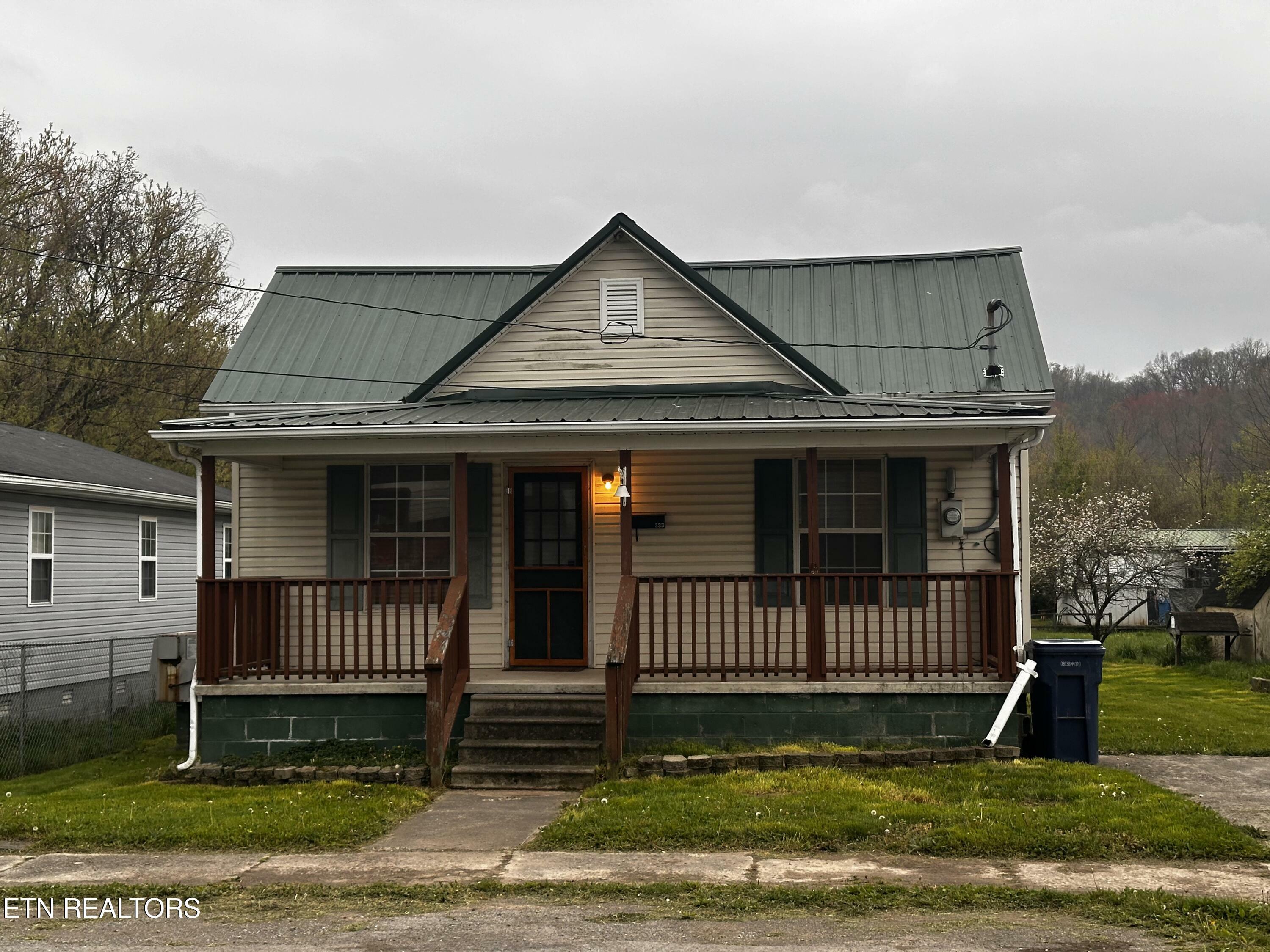 Property Photo:  333 Avondale Ave  KY 40965 