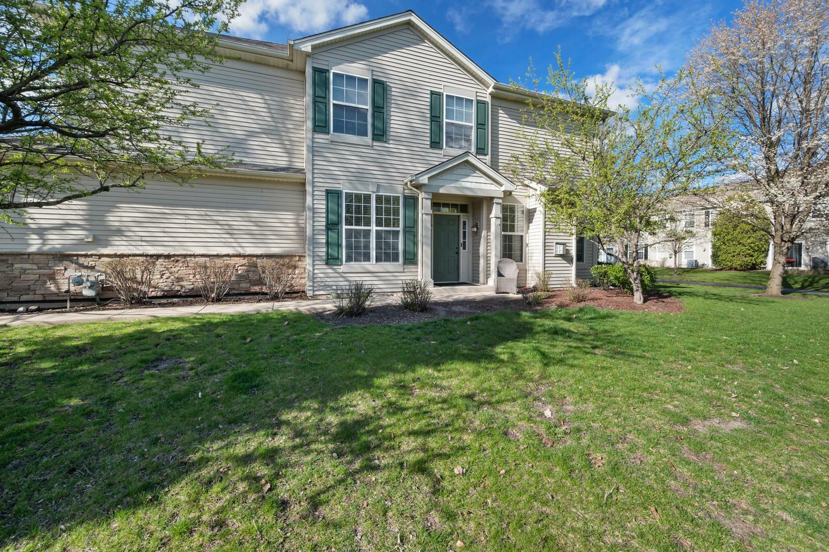 Property Photo: 2207 Gallant Fox Circle 2207 IL 60538