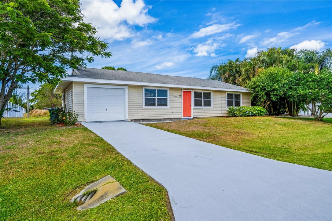 Property Photo:  878 Wentworth Street  FL 32958 