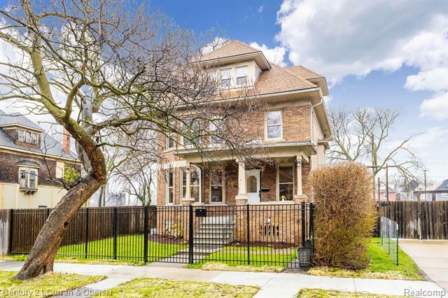 Property Photo:  81 Melbourne Street  MI 48202 